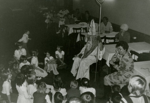 1982 - 1. 12. (Mikulášská besídka) (2) (640x441).jpg