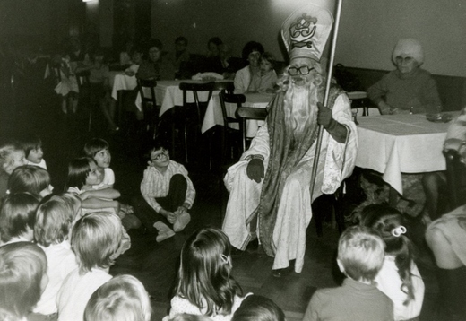 1982 - 1. 12.  (Mikulášská besídka) (640x441).jpg