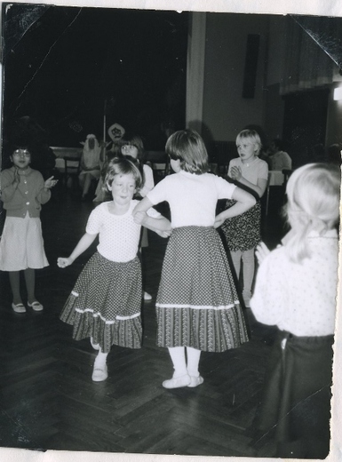 1983 - 7. 12. (Mikulášská besídka) (2) (474x640).jpg