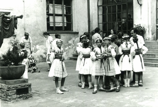 1984 - 11. 6. (Rok české hudby) (2) (640x434).jpg