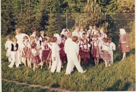 1985 - 24. 5. (10. výročí Slováčku) (640x434).jpg