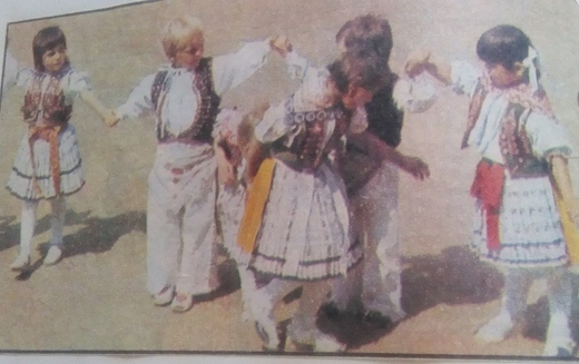 1985 - 27. 6. (Vystoupení pro mš v Bohunicích) (640x403).jpg