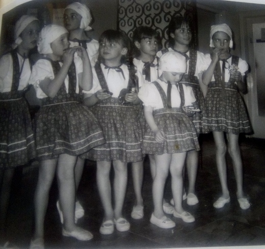 1987 - Soutěž folklorních souborů (4) (640x602).jpg