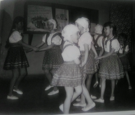 1987 - Soutěž folklorních souborů (6) (640x548).jpg