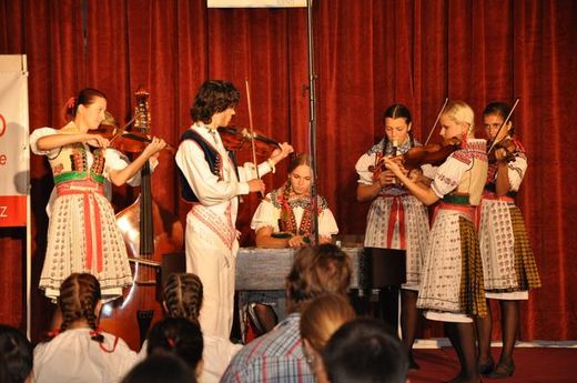 2011 - Střípky Jaroslava Juráška (600x399).jpg