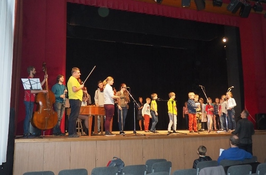 PB240097 (640x422).jpg