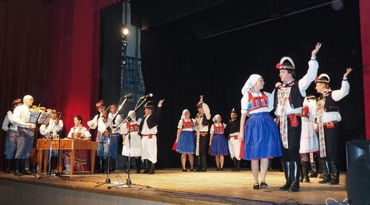 PB240145 (640x356).jpg