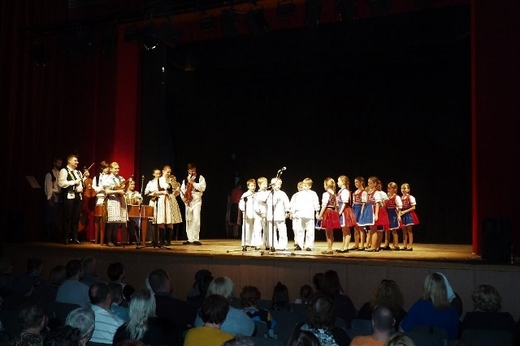 PB240202 (640x427).jpg