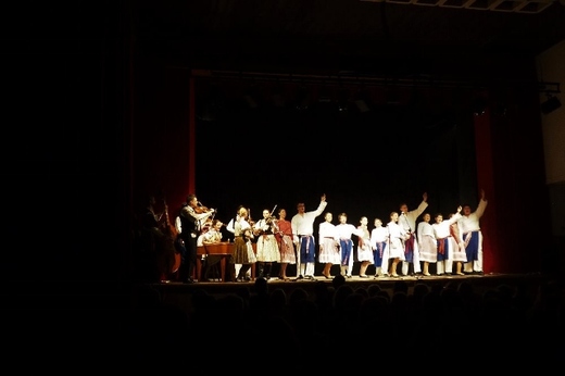 PB240217 (640x427).jpg