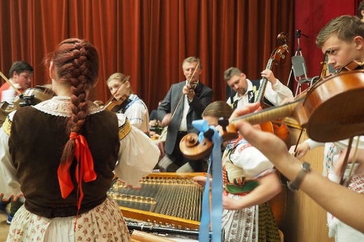 PB240505 (640x427).jpg